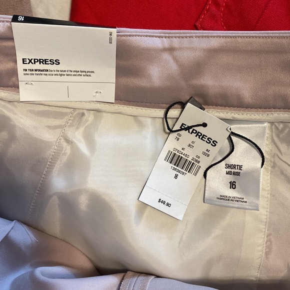 NWT- BLUSH MID RISE SHORTS - Picture 9 of 10